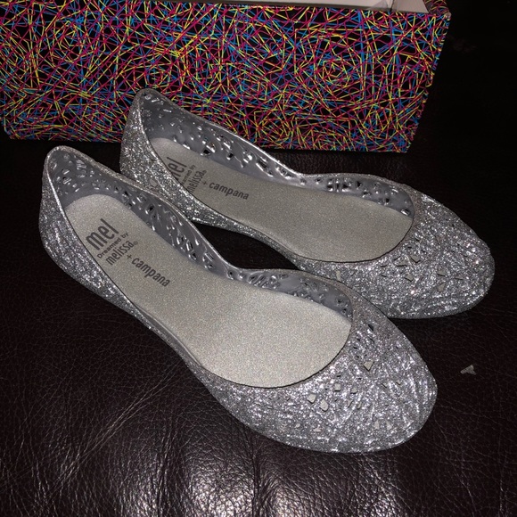 BRAND NEW MINI MELISSA SILVER GLITTER - Picture 1 of 5